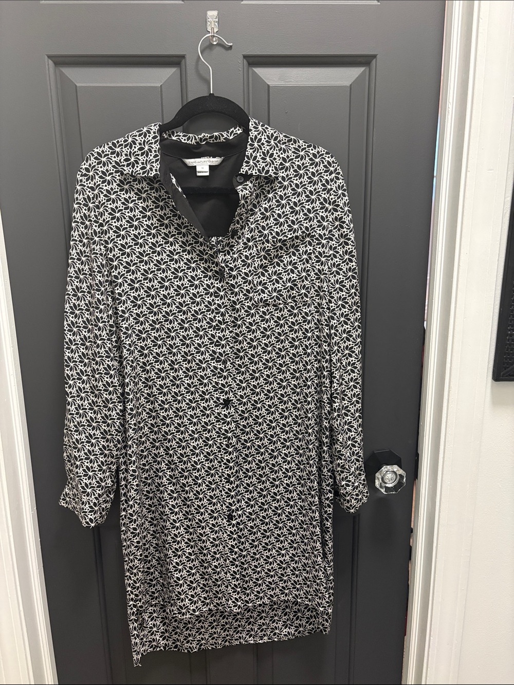 Diane Von Furstenberg Black & White Printed Collared Dress